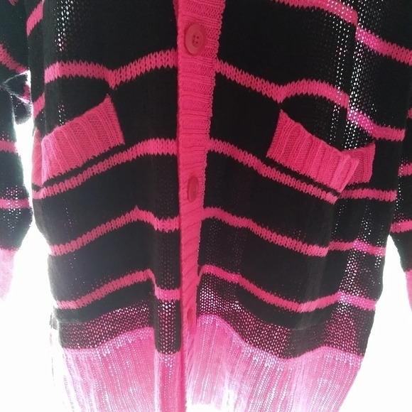 LULA Roe Lucille Sweater NWT - Picture 7 of 10